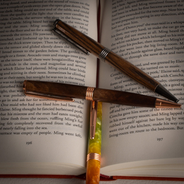 Broad Pen Gifting Set – With Timber Display Case