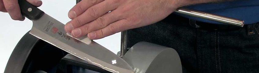 Sharpening knives with a Tormek